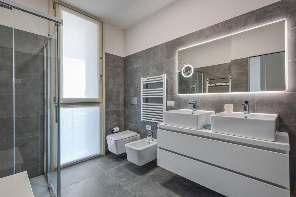 Easylife - Modern And Spacious Apt In Fiera City Life Milan Exterior photo